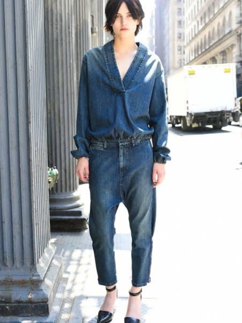 Nili Lotan 'Jackson' Dropped Crotch Denim Jeans In 'Walker' Wash Size 29 - Picture 3 of 11